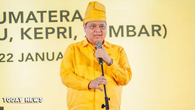 Hadir di HUT Gerindra, Airlangga Ucapkan Selamat ke Prabowo