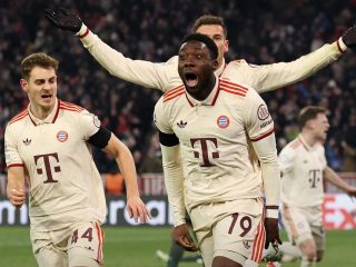Dramatis! Gol Injury Time Alphonso Davies Bawa Bayern ke 16 Besar Liga Champions