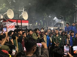 Ini 13 Tuntutan Mahasiswa 'Indonesia Gelap': Pendidikan Gratis-Rombak Kabinet
