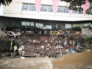 Pemkot Bandung Targetkan Lima Hari Rampungkan Kirmir Pasar Ancol yang Ambaruk