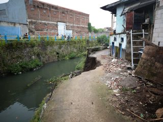 Wakil Wali Kota Bandung Erwin Instruksikan Seluruh Sungai di Kota Kembang Diperiksa