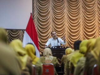 Pemkot Surabaya Bantah PHK Tenaga Honorer