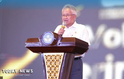 Mendiksaintek Efisiensi Anggaran, Biaya Kuliah Berpotensi Naik