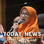 DPR Minta Mendiksaintek Tak Naikan Biaya UKT