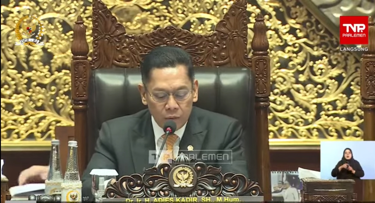 Tok! DPR Resmi Sahkan UU Minerba 