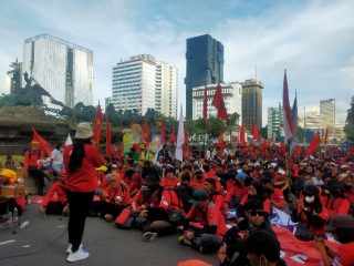 Pengamat Desak Pemerintah Buat Fasilitas Kerja Layak bagi Rakyat