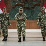 Presiden RI, Prabowo Subianto (Tengah), Mantan Presiden RI ke 7, Joko Widodo (Kiri) dan Mantan Presiden ke 6 Susilo Bambang Yudhoyono (Kanan)