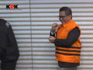 Saut Situmorang: Hasto Sudah Bertanggung Jawab, Banyak Koruptor Lain Pengecut