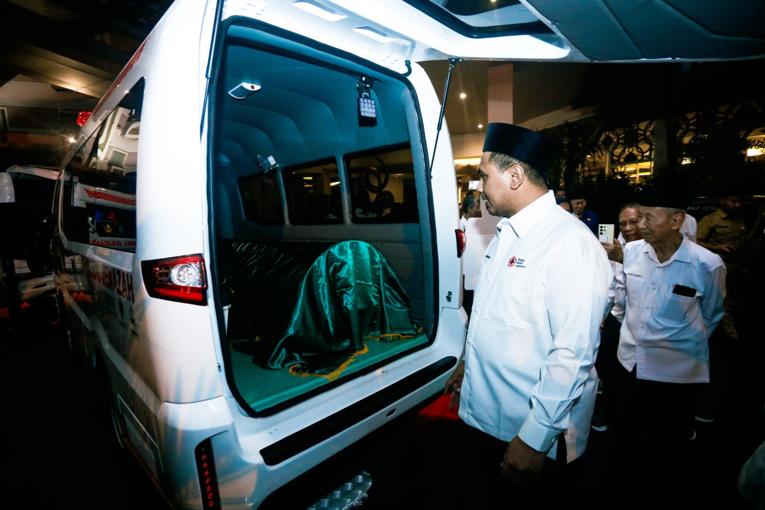 Wagub Jateng Luncurkan Dua Unit Mobil Jenazah Gratis untuk Masyarakat