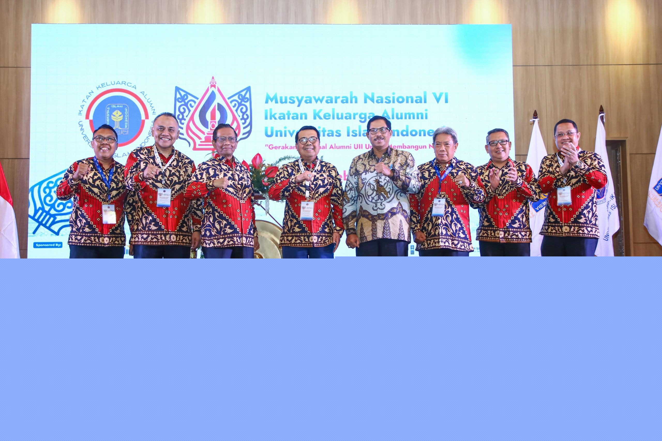 Nana Sudjana Harap Alumnus UII Berkontribusi untuk Jatengh
