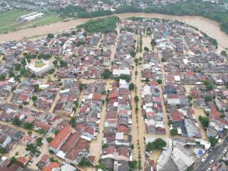 Banjir dan Cuaca Ekstrem Melanda Sejumlah Wilayah Indonesia