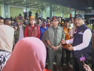 Kepala BNPB Pastikan Bantuan Banjir Tersalurkan di Bekasi