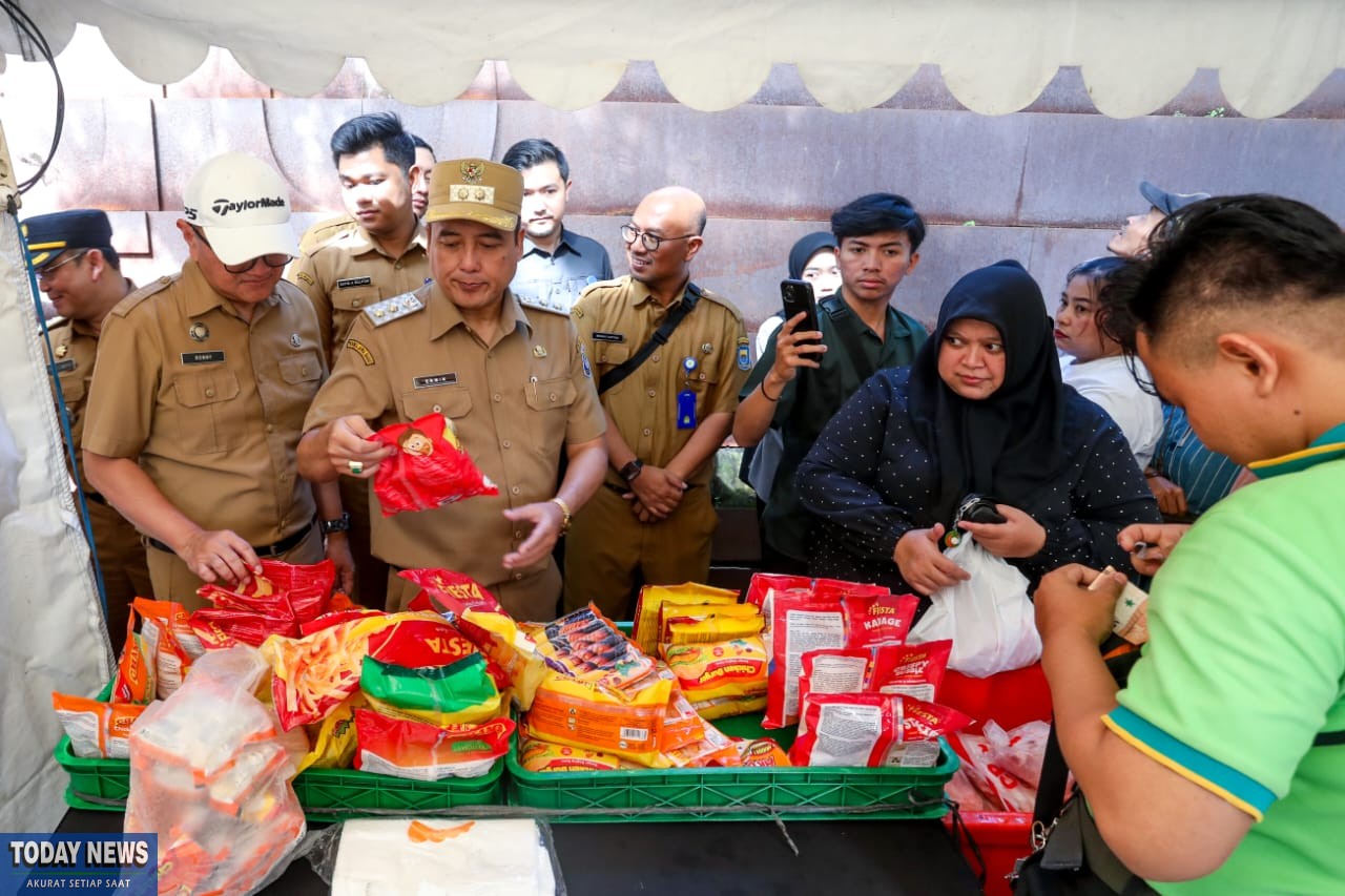 Wakil Walikota Bandung Klaim Bazar Murah Efektif Stabilkan Harga Bahan Pokok