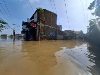 Sebanyak 7 RT di Jaktim dan Jakbar masih Terendam Banjir