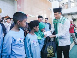 Erwin Donasikan Gaji Pertama sebagai Wakil Wali Kota Bandung Kepada Anak Yatim