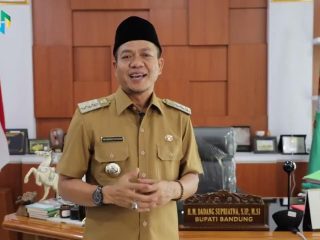 Bupati Bandung Imbau Pengusaha Bayar THR Karyawan Mulai H-7 Lebaran
