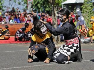 Melihat Lebih Dekat Tradisi Syawalan di Kota Semarang