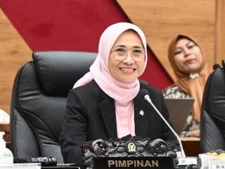 Hetifah Golkar: Ada Puluhan Kementerian Pakai Anggaran Pendidikan untuk Sekolah Kedinasan