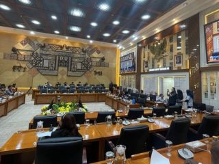 Komisi II : Putusan MK Berpotensi Perpanjang Jabatan DPRD dan Kepala Daerah