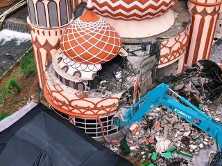 Pembongkaran Hibisc Fantasy Puncak Baru 35 Persen, Ditarget Rampung Akhir Maret