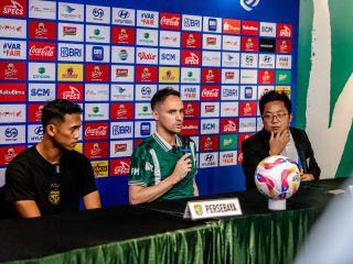 Hadapi Persib, Paul Munster Optimistis Persebaya Raih Tiga Poin