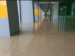 Stadion Patriot Bekasi Kebanjiran, Pertandingan Persija vs PSIS Dialihkan