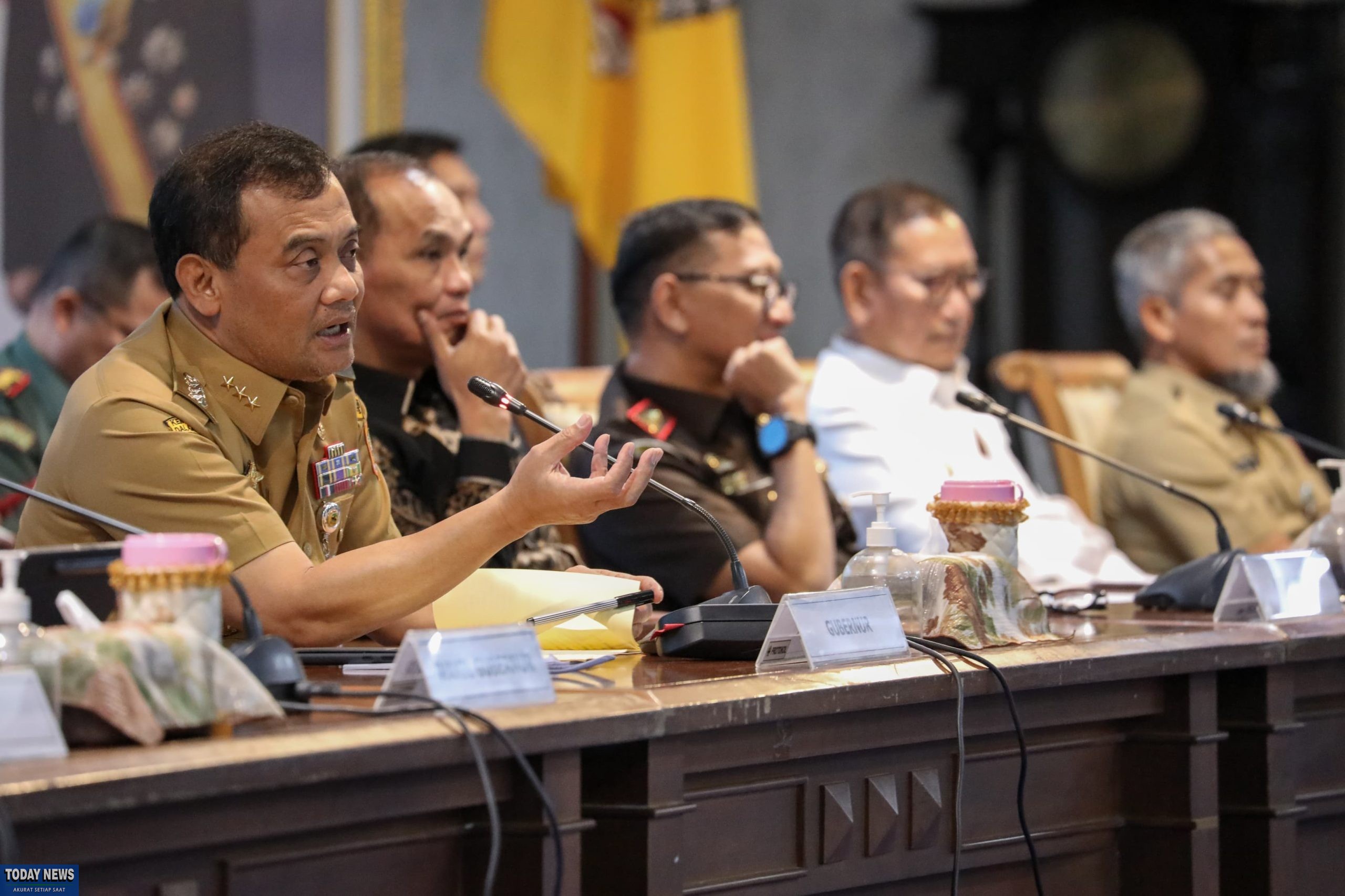 Gubernur Jateng Minta TNI/Polri yang Amankan Libur Lebaran Dibekali Senjata Laras Panjang