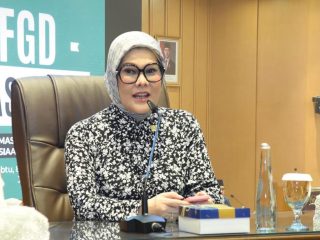 Eva Monalisa Minta Eks Kapolres Ngada Dihukum Berat