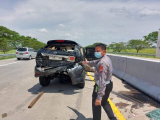 Tiga Mobil Terlibat Kecelakaan Beruntun di Tol Ngawi-Kertosono