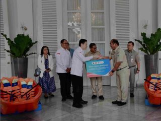 Pemprov DKI Terima Bantuan Perahu Untuk Tangani Banjir Jakarta