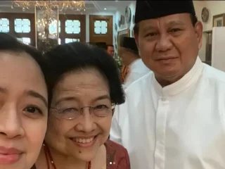 Efriza Nilai Prabowo Ingin Pertemukan Megawati-Jokowi