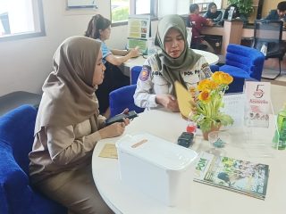 Uji Kandungan, Satpol PP Kirim Satu Sampel Es Krim ke BPOM