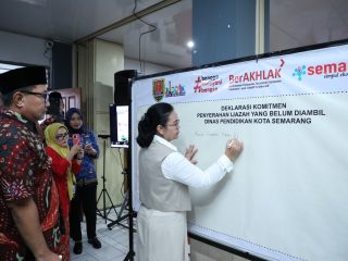 37 Sekolah Swasta Semarang Deklarasikan Penyerahan Ijazah Siswa Yang Tertahan