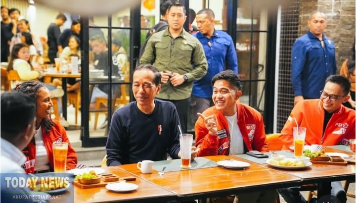 Jokowi Tidak Daftar Caketum PSI, Silfester: Tidak Mungkin Bersaing dengan Anaknya Sendiri