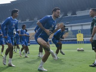 Persib Semakin Dekat Ukir Sejarah Baru Back to Back Juara Liga 1