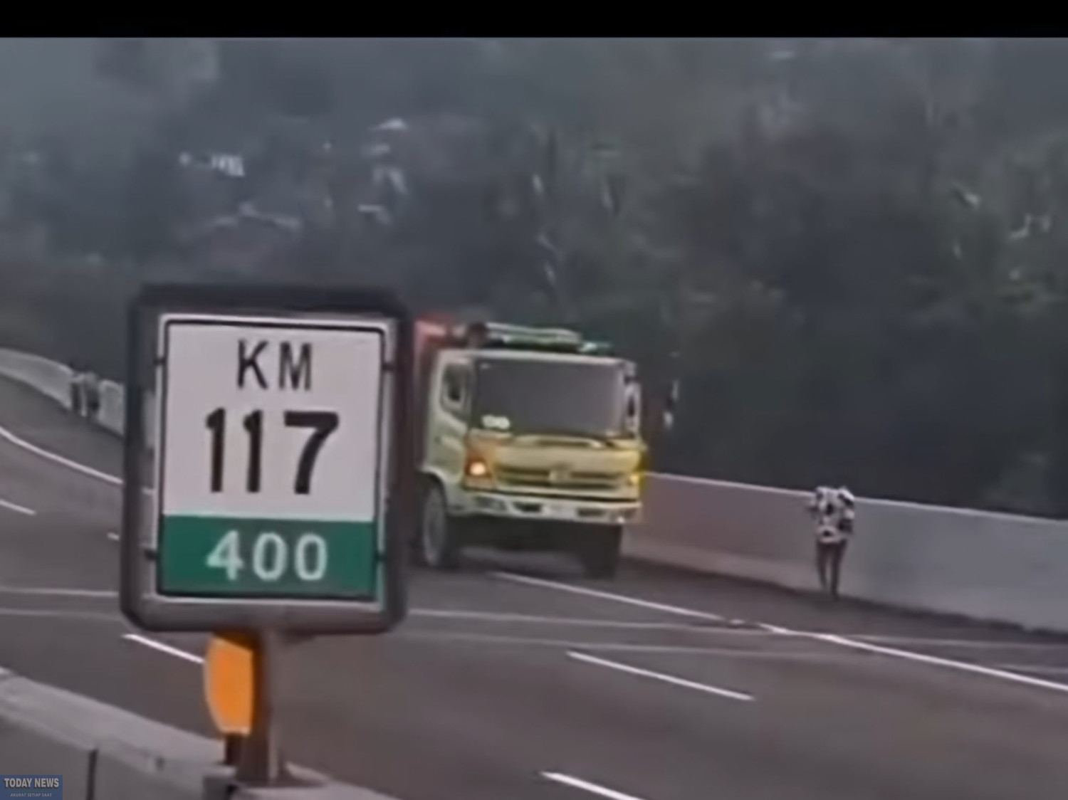 Polisi Jelaskan Kronologis Truk Gagal Nanjak di Tol Purbaleunyi