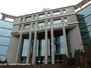KY Apresiasi MA Rombak Hakim dan Panitera Pengadilan 