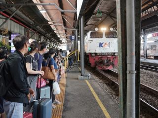 Sambut Semarang Night Carnival 2025, KAI Daop 4 Beri Diskon Tiket 10 Persen