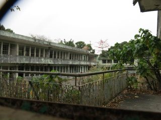 Warga Bojonegoro Geger Temuan Tak Lazim di Gedung Sekolah Terbengkalai
