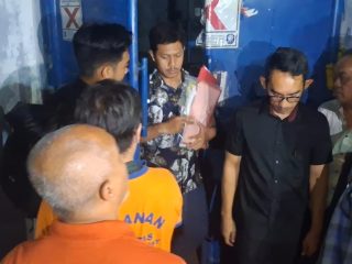 Polisi Sita Dokumen dari Gudang CV Sentoso Seal Terkait Dugaan Penggelapan Ijazah