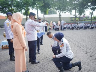 Dishub Kota Semarang Kukuhkan 130 Pegawai Baru Sebagai Tradisi Penyambutan