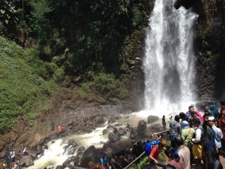 Air Terjun Curug Cinulang Masih Menjadi Primadona bagi Sejumlah Wisatawan