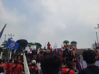 Tolak Gabung Acara May Day di Monas, Aliansi Gebrak : Hari Buruh Momentum Perlawanan, Bukan Hura-Hura!