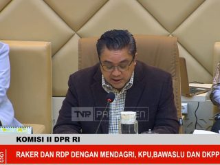 Komisi II Raker Bareng Kemendagri, KPU, Bawaslu, dan DKPP Evaluasi Pelaksanaan PSU