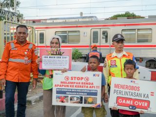 KAI Daop 1 Jakarta Ajak Pengguna Jalan untuk Disiplin Berlalu Lintas   