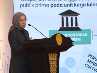 Menteri Rini Apresiasi Capaian Reformasi Birokrasi dan Pelayanan Publik di Mahkamah Agung
