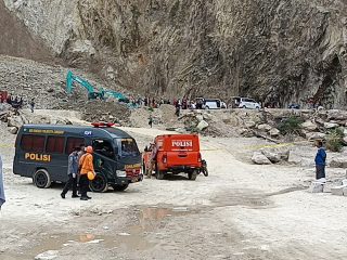 Update Longsor Tambang Galian C Gunung Kuda Cirebon: SAR Temukan 3 Jenazah, Korban Meninggal Jadi 13 Jiwa