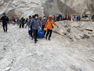 Tambang Galian C Gunung Kuda Cirebon Longsor, 10 Orang Meninggal Dunia