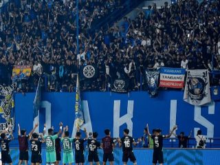 Tiket Laga Persib Bandung VS Barito Putera Habis Terjual, Bojan Ingatkan Pemain Akan Hal Ini