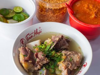 Kulineran Bandung! Jangan Lupa Nyobain Bakso TJap Haji, Legendaris Sejak 1996
